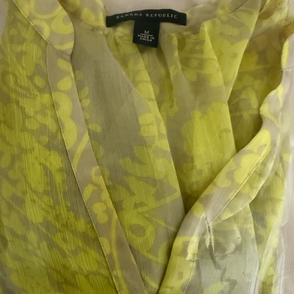 Banana Republic Yellow Patterned Sheer Blouse Sz M - Picture 6 of 7